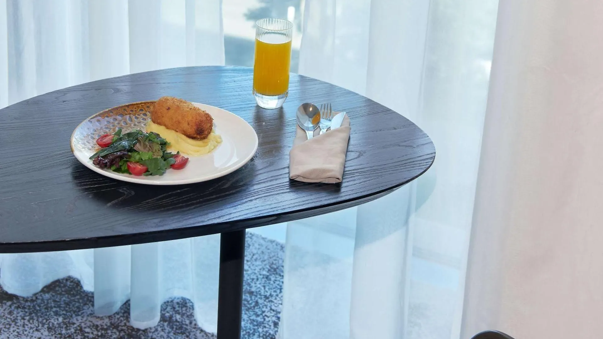 Novotel Living Almaty Jetisu Hotell