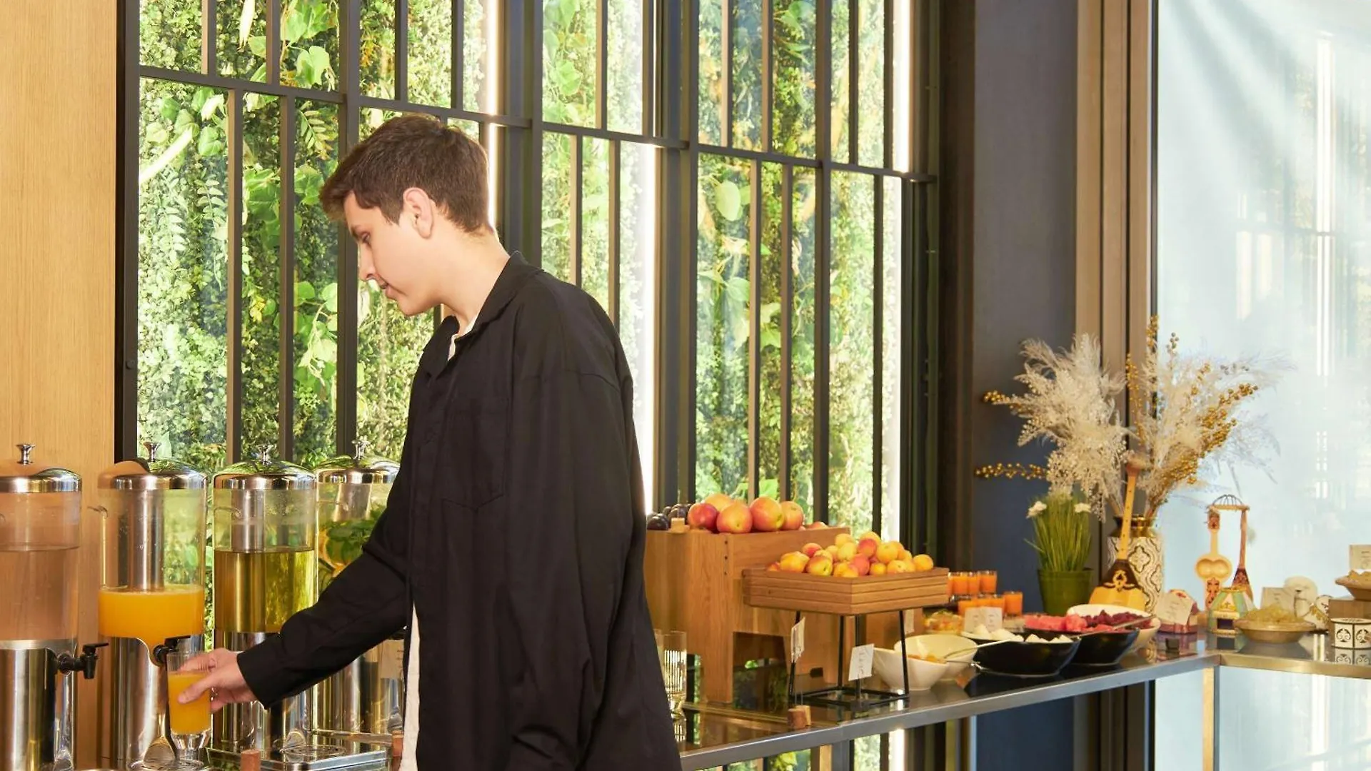 Hotell Novotel Living Almaty Jetisu